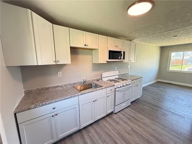 Photo - 612 Kirkwood Dr