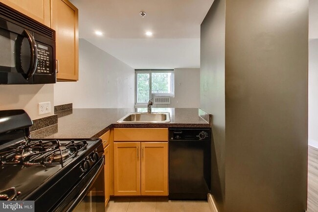 Photo - 800 4th St SW Unit S525