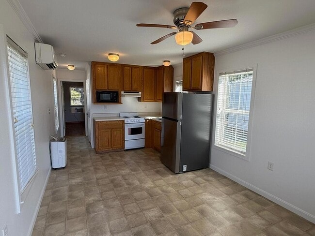 Photo - 53 Rosin Cup Cir