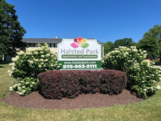 Photo - Halsted Park Apartments