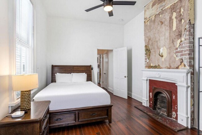 Photo - 2434 Valence St Unit SI ID1268183P