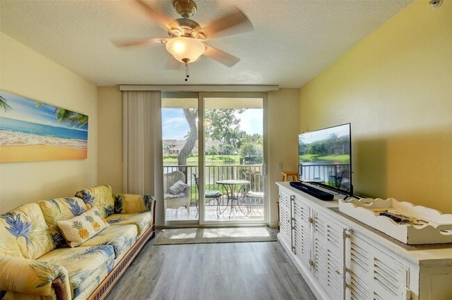 Photo - 704 Villa Cir Unit 704