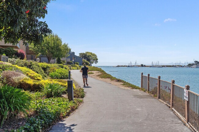 Photo - DEL CORONADO