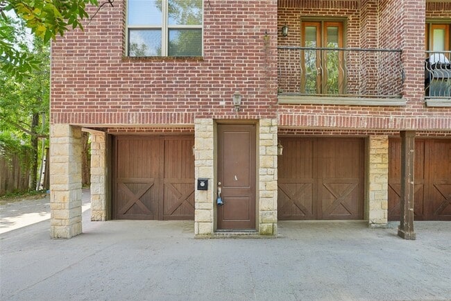 Photo - 2606 N Henderson Ave Unit A
