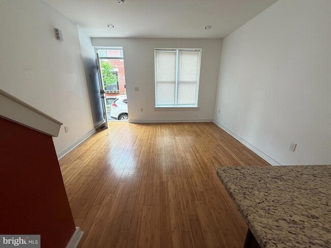 Photo - 3013 W Cabot St