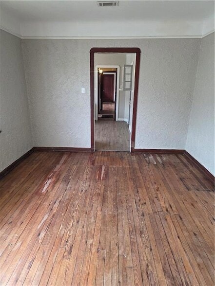 Photo - 2520 Leonidas St