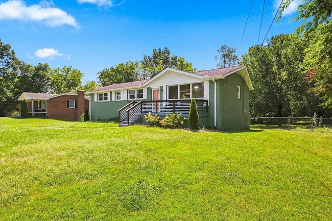 Photo - 1614 Shady Cir