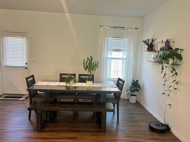 Photo - 2308 Nightview Dr