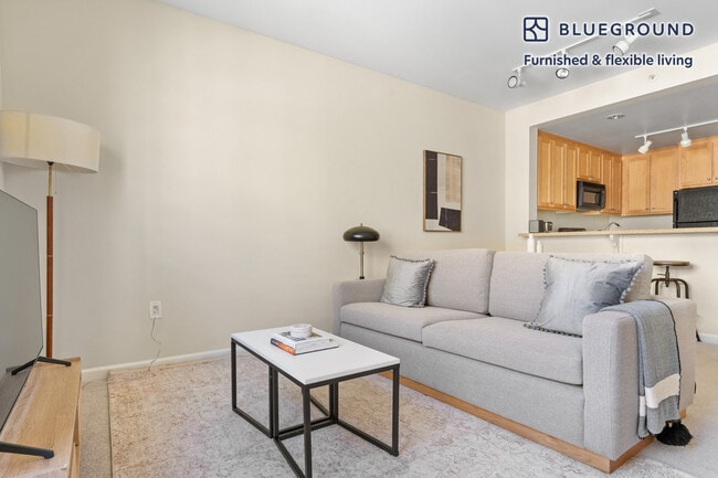 Photo - 853 Commodore Dr Unit FL4-ID975