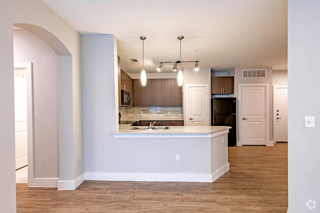 3BR, 2BA - Living Room - Laurel Glen