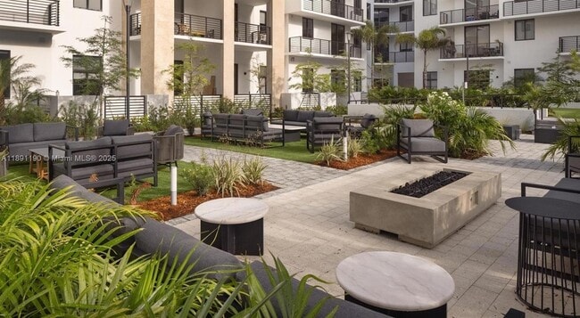 Photo - 11200 Biscayne Blvd Unit B12