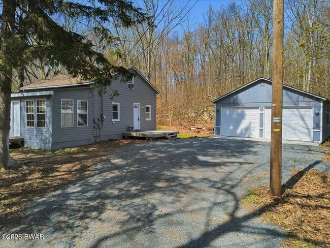 Photo - 209 Urban Rd