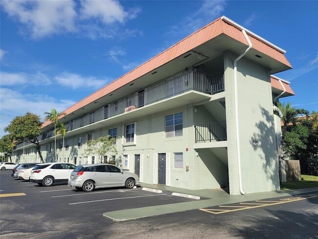 Building Photo - 805 W Oakland Park Blvd Unit E7