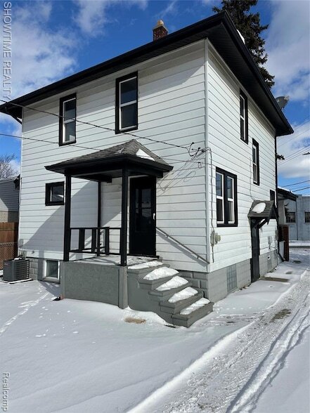 Photo - 28455 Melvin St