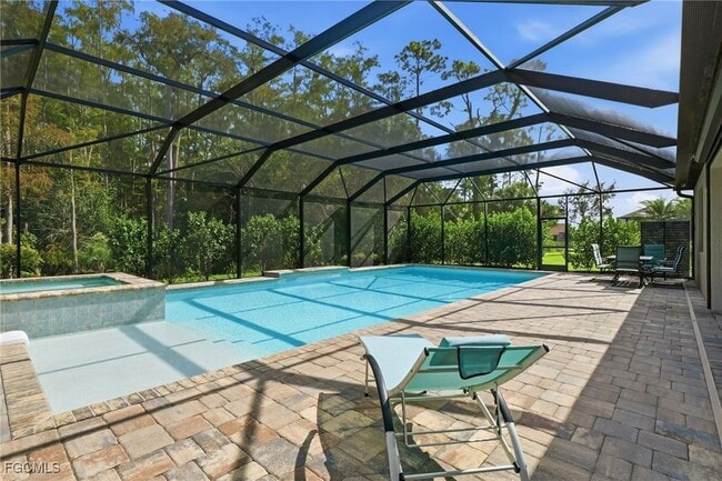 Photo - 11012 Castlereagh St