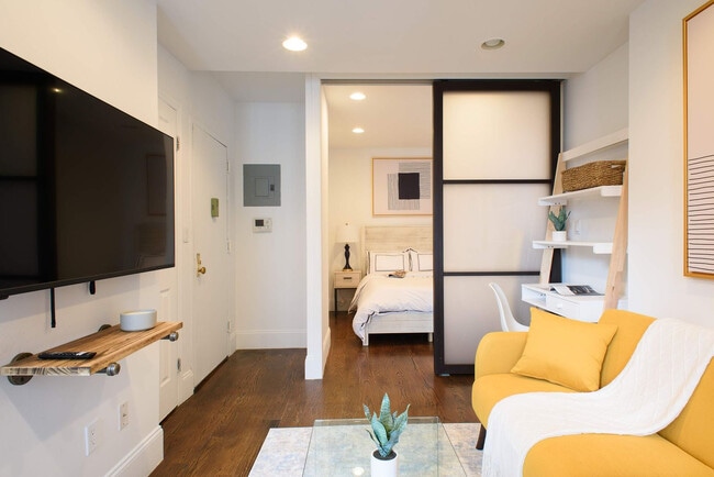 Photo - 69a Clinton St Unit SI ID1021888P