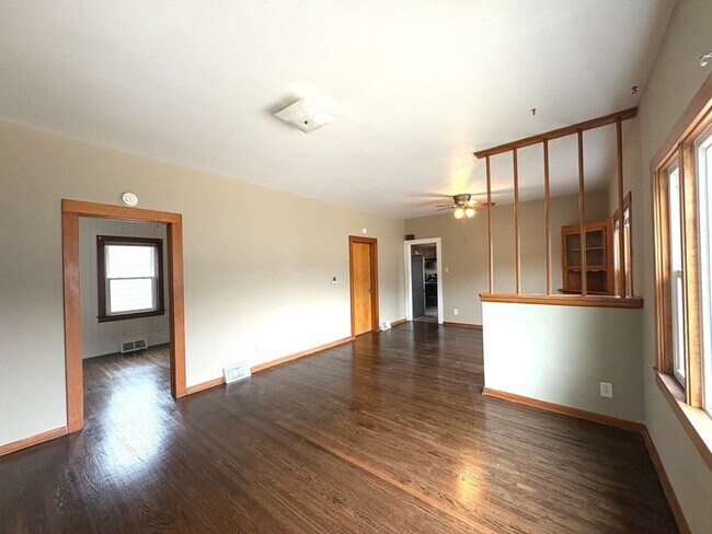 Photo - 514 Lundy St