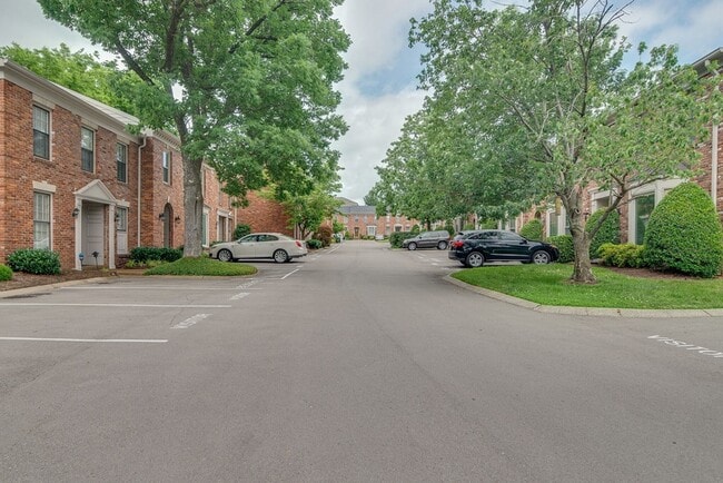 Photo - 2040 Graybar Ln Unit 2040