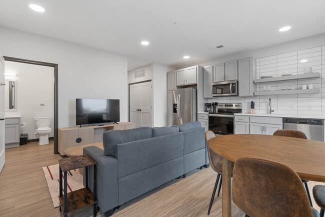 Photo - 423 E Michigan St Unit ID1032107P