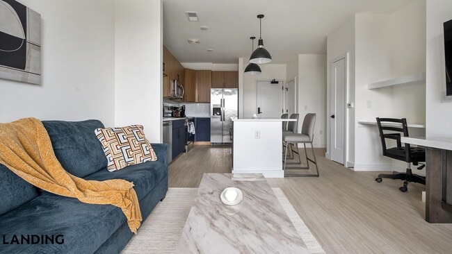 Photo - 1007 S Mint St Unit 932