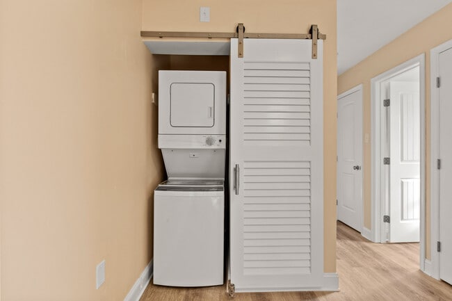 Photo - Seymour Apartments