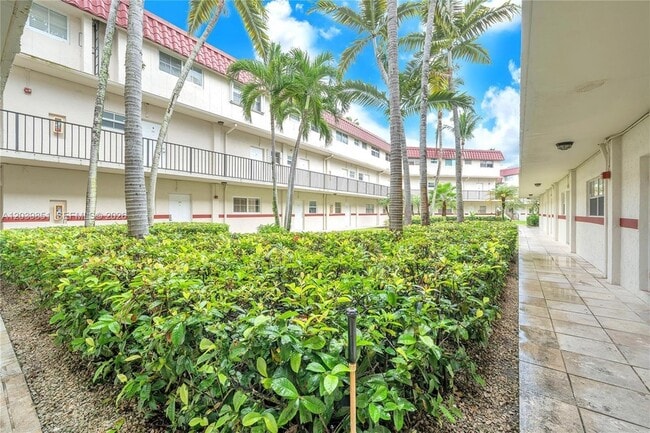 Photo - 8650 SW 67th Ave Unit 1010