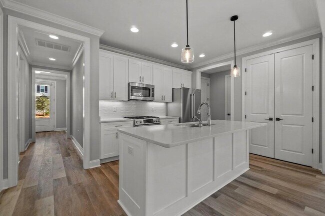 Photo - 76 Conifer Ct