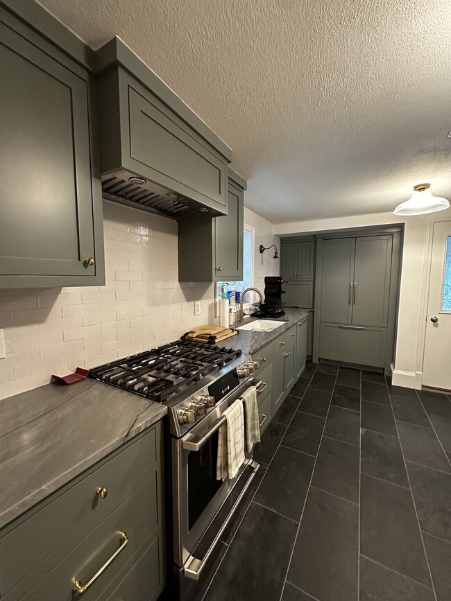 Nashua - 16 Nashua St