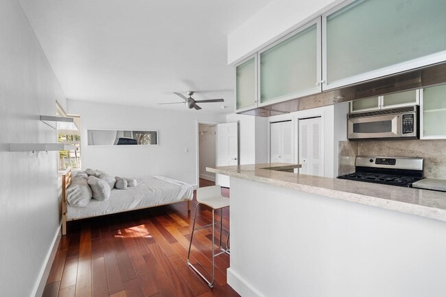 Photo - 741 6th St Unit 204W