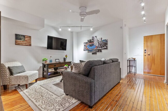 Photo - 219 Vine St Unit SI ID1289446P