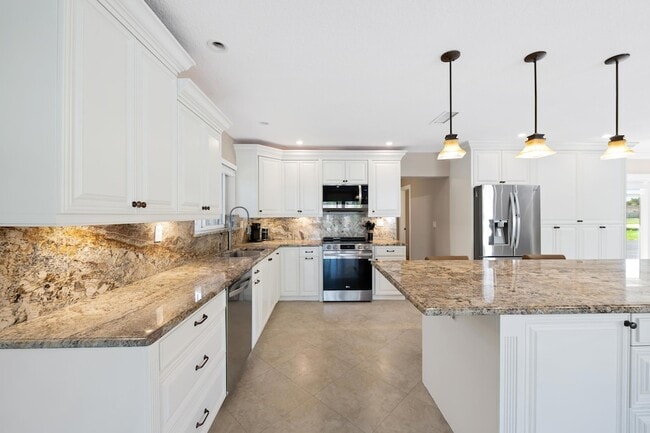 Photo - 1120 Renmar Dr