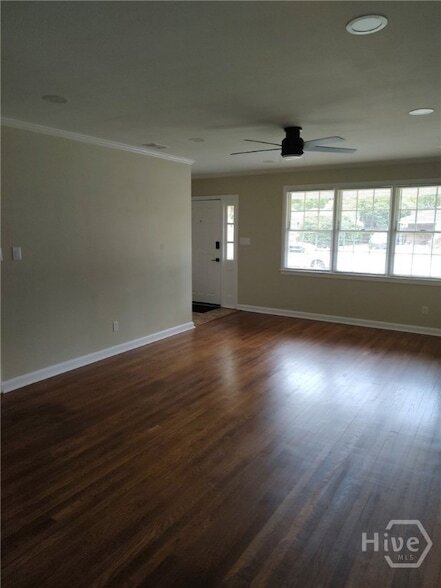 Photo - 132 Andover Dr