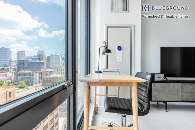 Photo - 1035 W Van Buren St Unit FL15-ID397