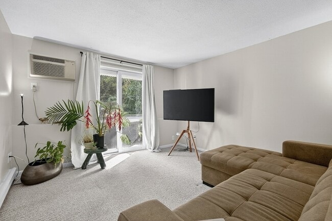Building Photo - 200 Manning St Unit 6B