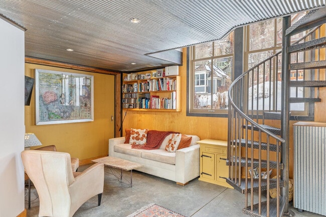 Building Photo - 216 E Galena Ave Unit ID1324990P