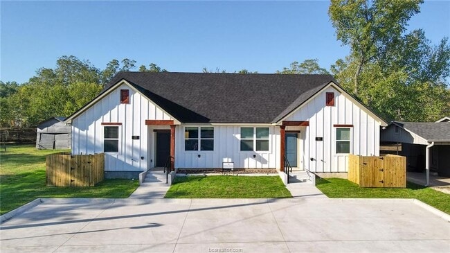 Building Photo - 603 N Echols St Unit A
