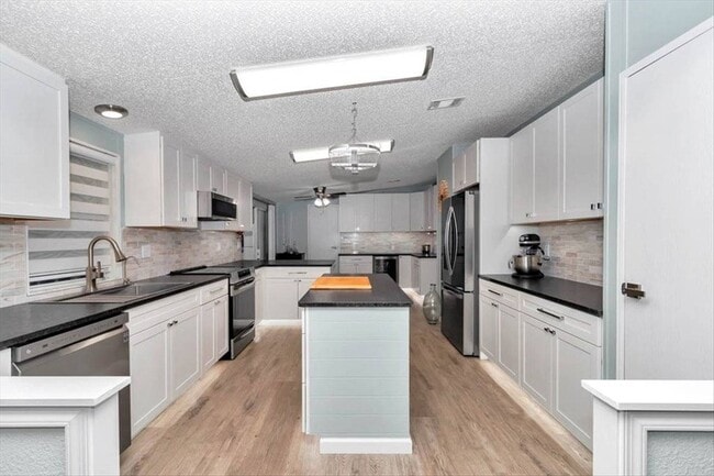 Photo - 5839 SW 59th St