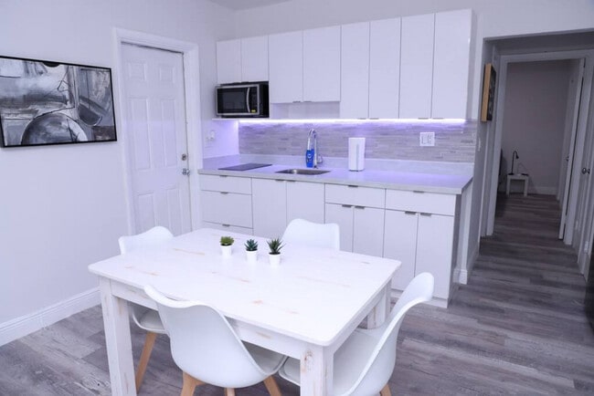 Photo - 1109 Douglas Rd Unit ID1056521P