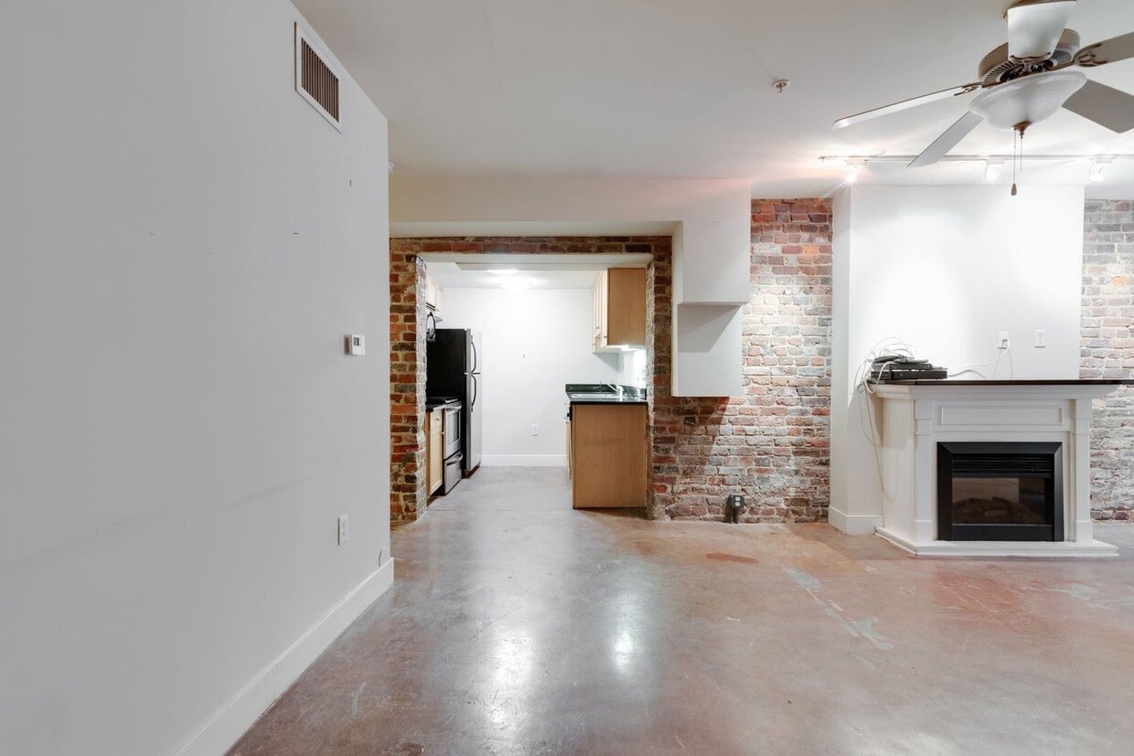 Floor Plan - 1 Bedroom 1 Bath - 33402