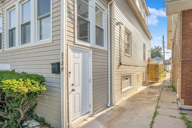Photo - 2724 N Mobile Ave