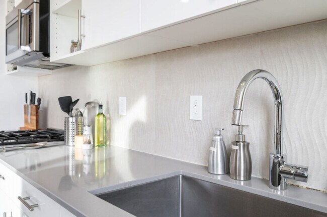 Photo - 3900 NW Leary Wy Unit SI ID1035991P