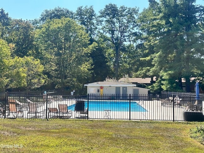 Photo - 36 Donna Lynn Dr