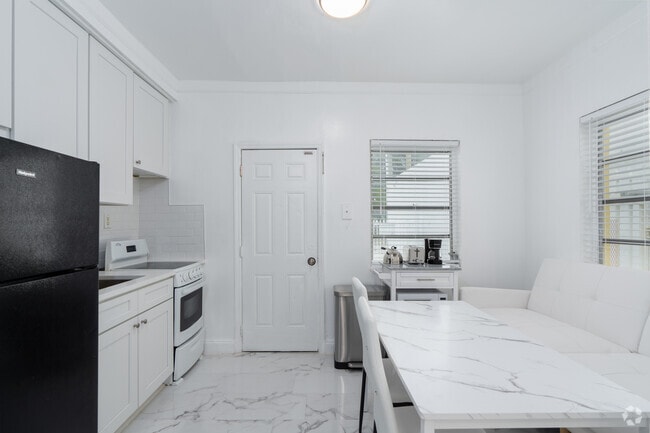 Studio, 1 BA - The Bellmore