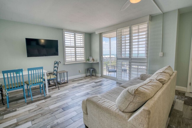 Building Photo - 5500 Bonita Beach Rd SW Unit FL7-ID1226351P