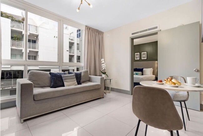 Building Photo - 1700 SW 2nd Ave Unit SI ID1272307P