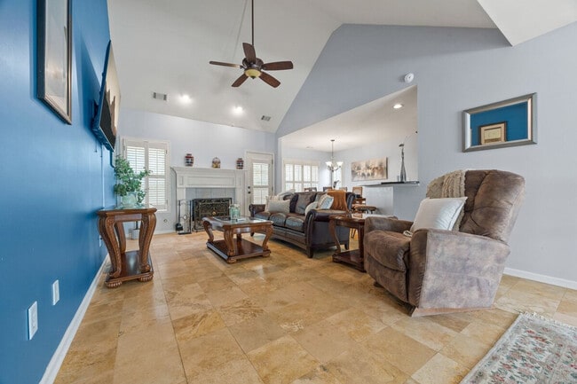 Building Photo - 3613 Southland Dr NE Unit SI ID1609589P