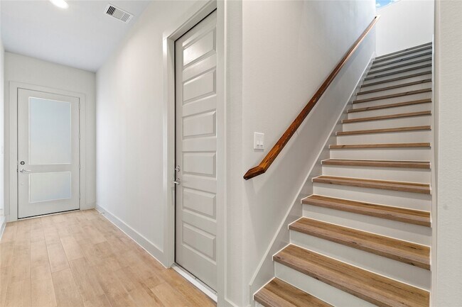 Photo - 5726 Rucio Ln