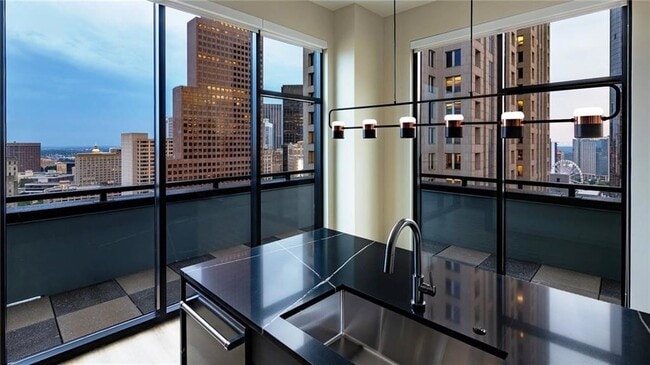 Photo - 161 Peachtree Center Ave NE