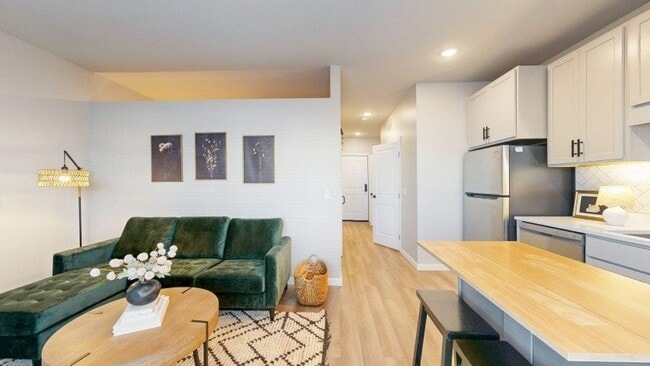 Photo - Lochner Apartments