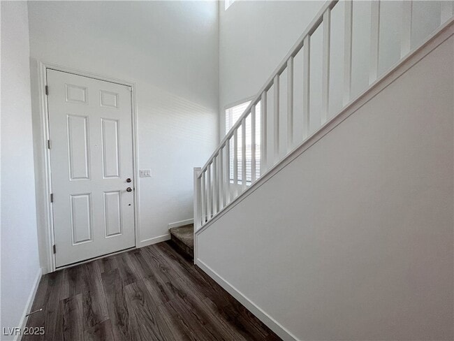 Photo - 2942 Gaffer Film St